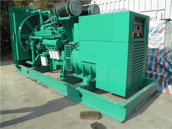 连山发电车出租-柴油发电机散热器怎样散热